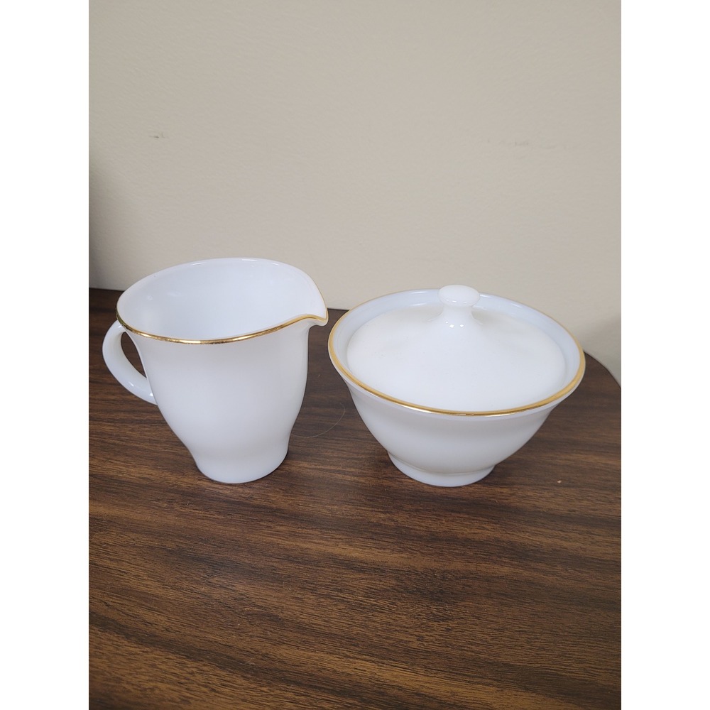 Anchor Hocking Vintage Milk Glass Creamer /Sugar Bowl with Lid Gold Trim Set‎